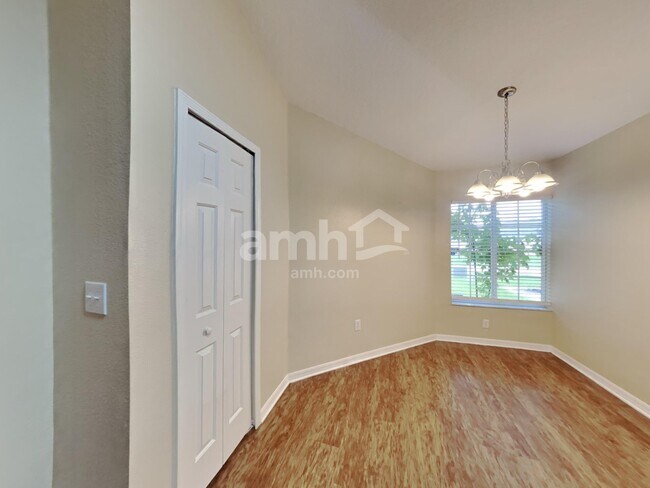 Building Photo - 4338 Country Hills Blvd