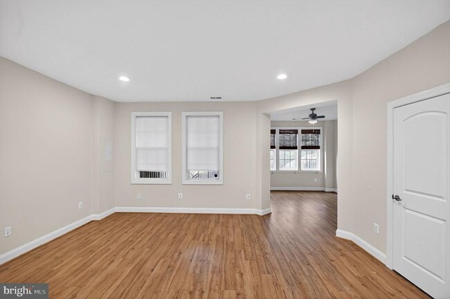 Building Photo - 333 Caldwell Terrace SE