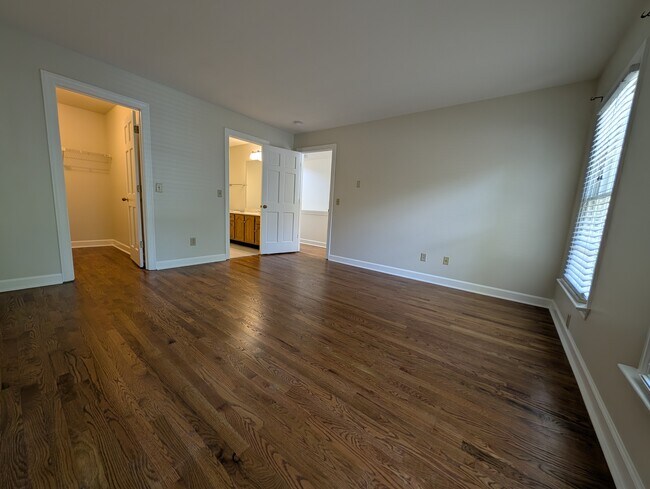 Building Photo - 407 Clairton Ct