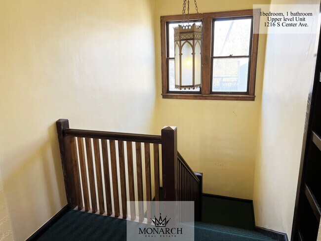 Building Photo - 1216 S Center Ave