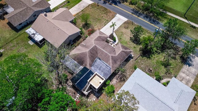 Building Photo - 834 Riverside Dr