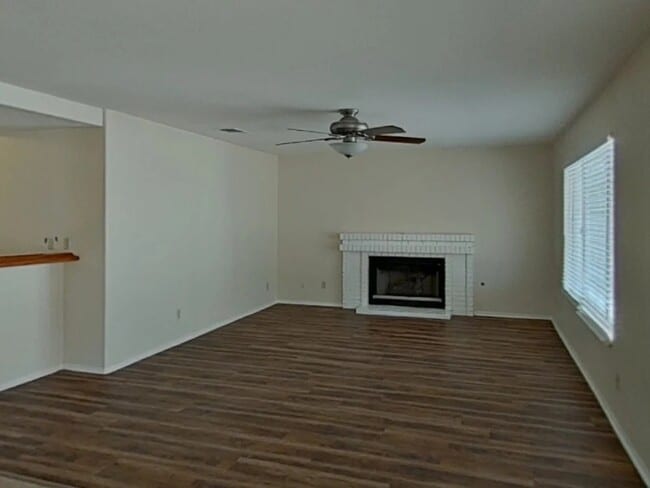 Building Photo - 743 Spruce Tree Cir