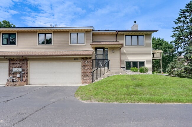 Building Photo - 14865 Lower Endicott Way