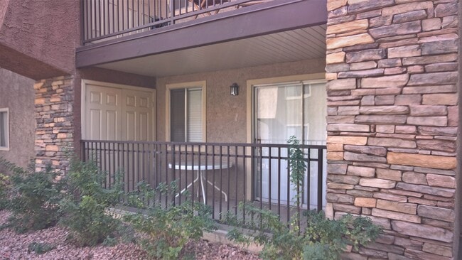 Building Photo - Bella Vita Condo