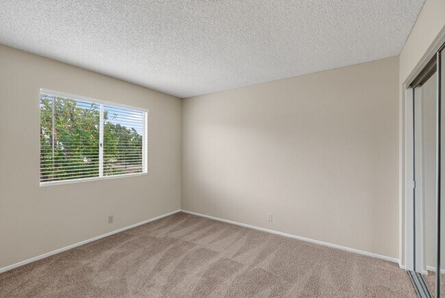 Building Photo - 7272 Foxcroft St