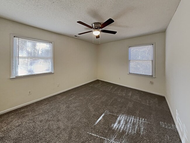 Building Photo - Apply Today!
