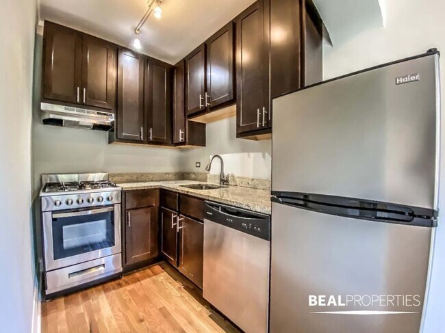 Building Photo - 0 bedroom in CHICAGO IL 60640