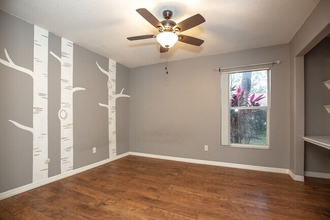 Building Photo - FOR RENT!!! STUNNING AND SPACIOUS 5 BEDROOM SINGLE FAMILY HOME...