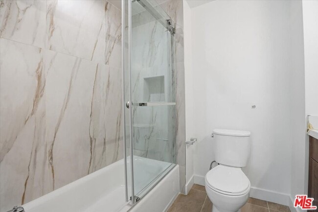 Building Photo - 1820 Prosser Ave