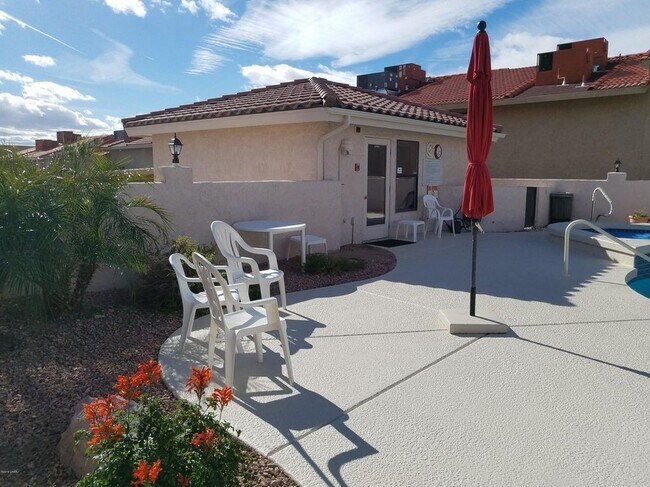 Building Photo - Furnished Condo Summer Rental