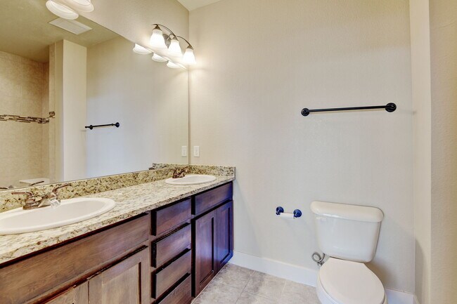 Building Photo - 2107 Sandbur Dr