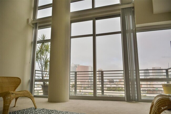 Building Photo - 1120 E Kennedy Blvd