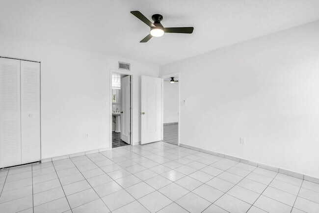 Building Photo - 4707 NW 7th St