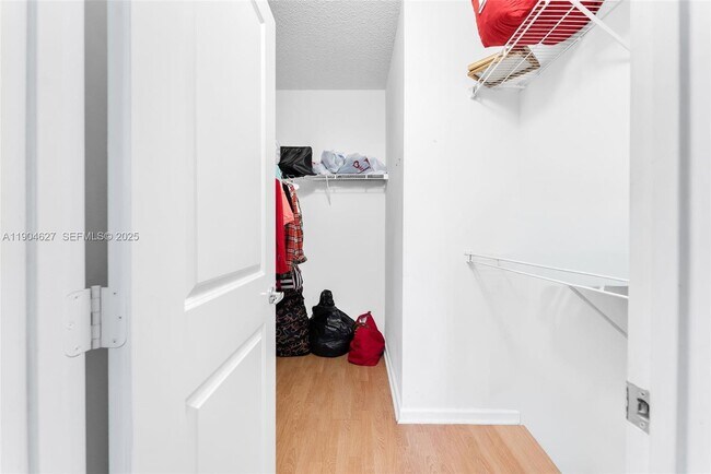 Building Photo - 5840 W Sample Rd