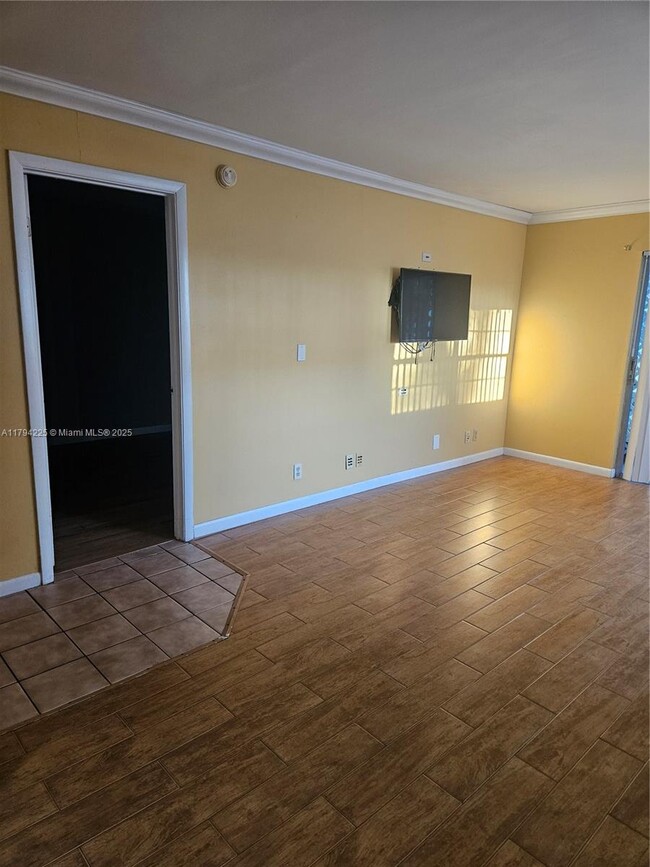 Building Photo - 4125 NW 88th Ave