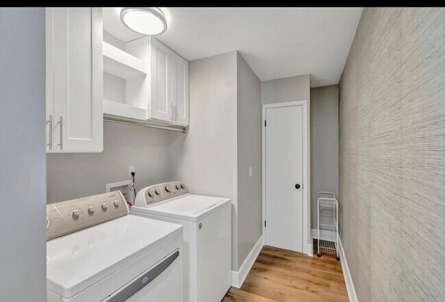 Building Photo - 447 Fleshman Dr