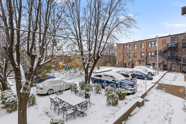 Building Photo - 4205 Ellenwood Ave