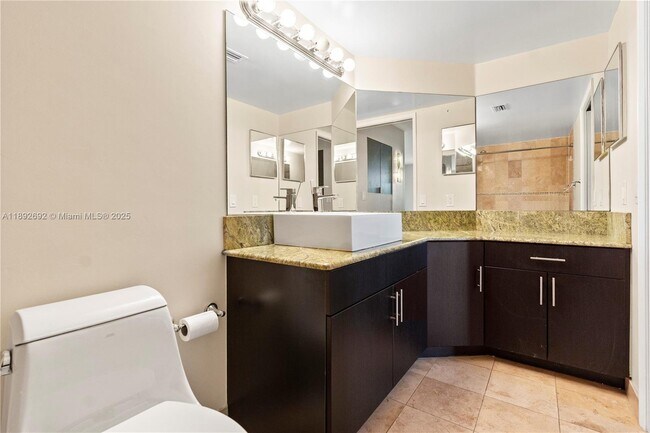 Building Photo - 19655 E Country Club Dr