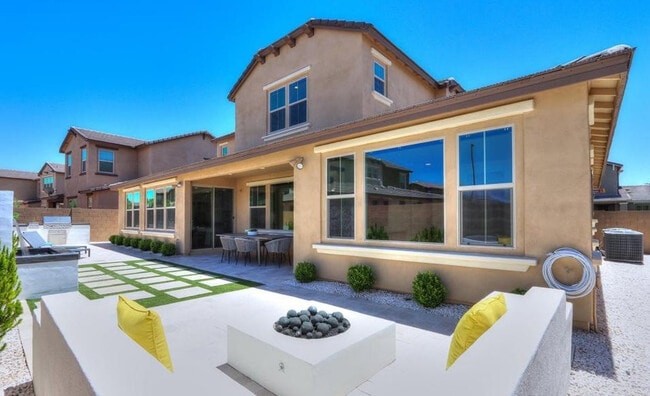 Building Photo - 948 W Yosemite Dr