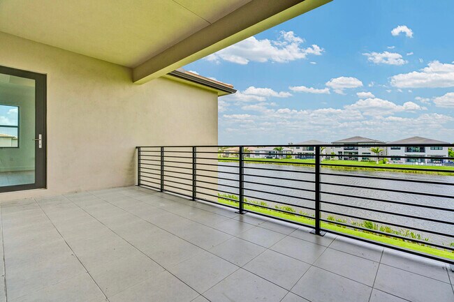 Building Photo - 9523 Riverside Pk Dr