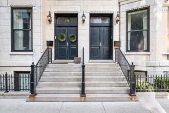 Building Photo - 118 W Chestnut St