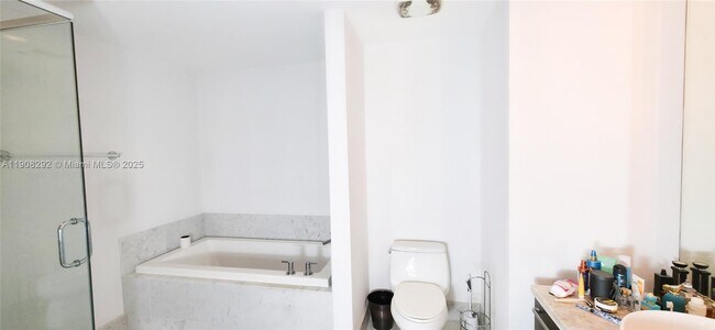 Building Photo - 253 NE 2nd St