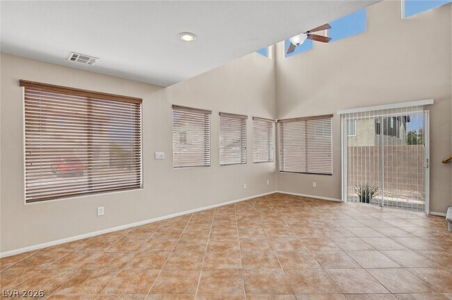 Building Photo - 2780 Kona Crest Ave