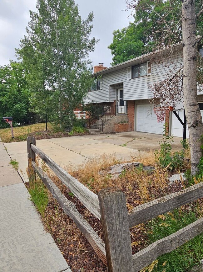 Building Photo - 2513 Fairplay Dr