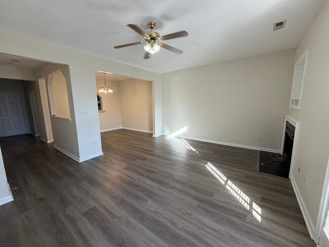 Building Photo - Long Point