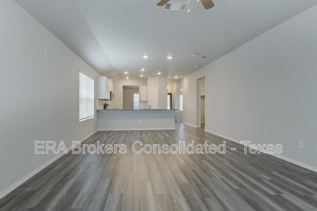 Building Photo - 242 Holland Pk