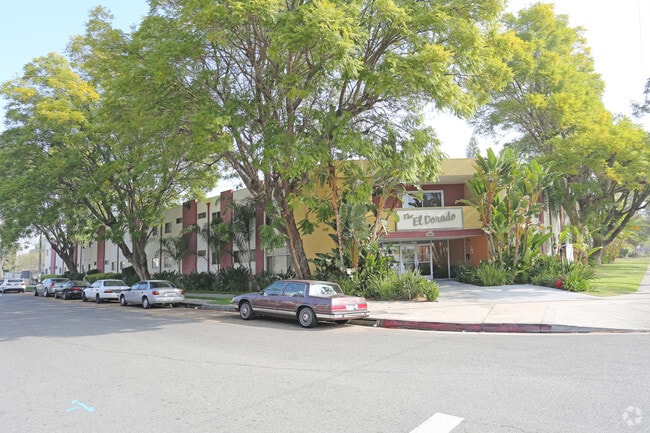 Primary Photo - 21731 Saticoy St