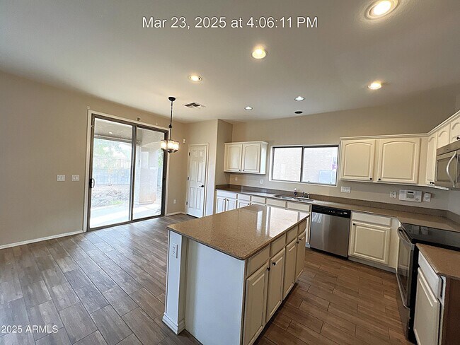Building Photo - 21183 E Avenida Del Valle