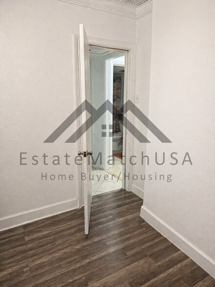 Building Photo - 1512 Stevenson Dr