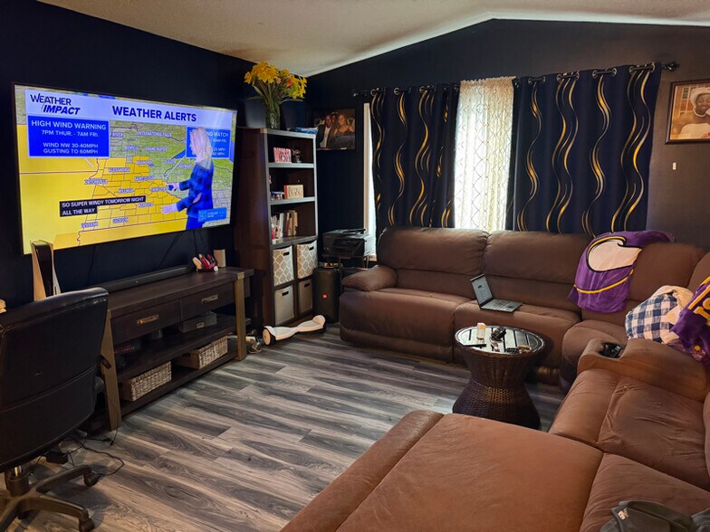 Building Photo - 1525 McIntosh Cir