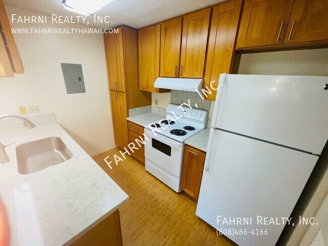 Building Photo - 94-1055-1055 Kaukahi Pl