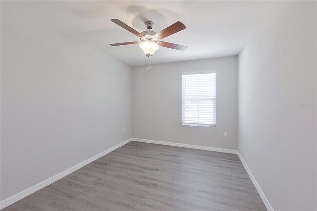 Building Photo - 8704 SW 44th Ct