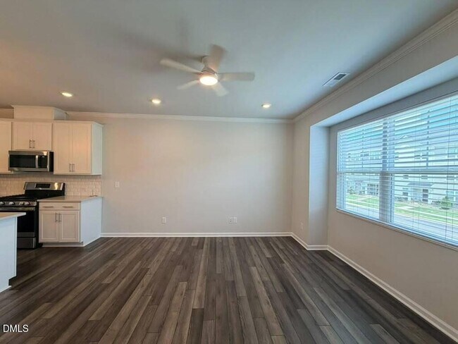 Building Photo - 451 Carolina Spgs Blvd