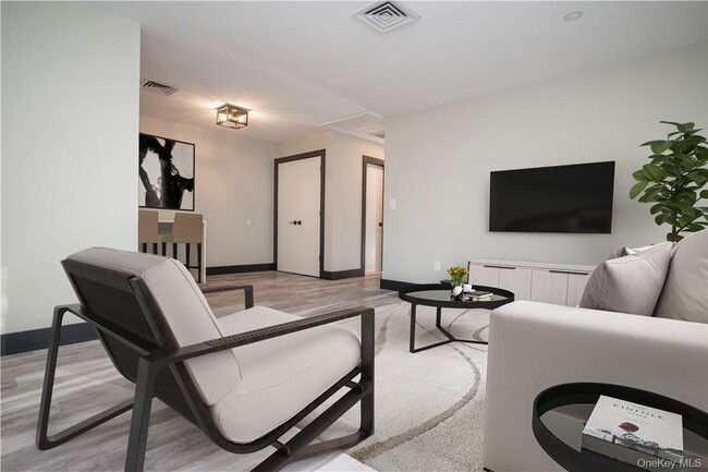 Building Photo - 8-12 S Boulevard Unit# 8-104