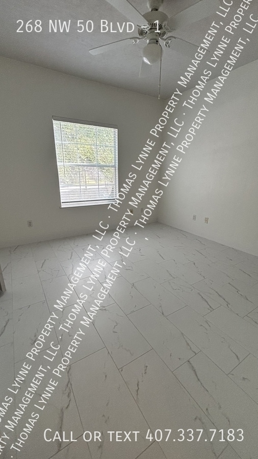 Building Photo - 268 NW 50th Blvd