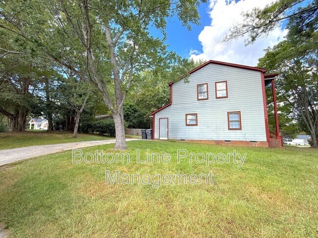 Building Photo - 5301 Rolling Oak Ln