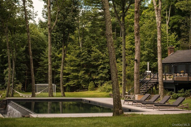 Building Photo - 55 Nordic Dr