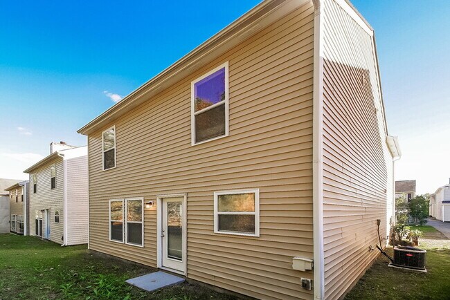 Building Photo - 271 Morning Dew Dr