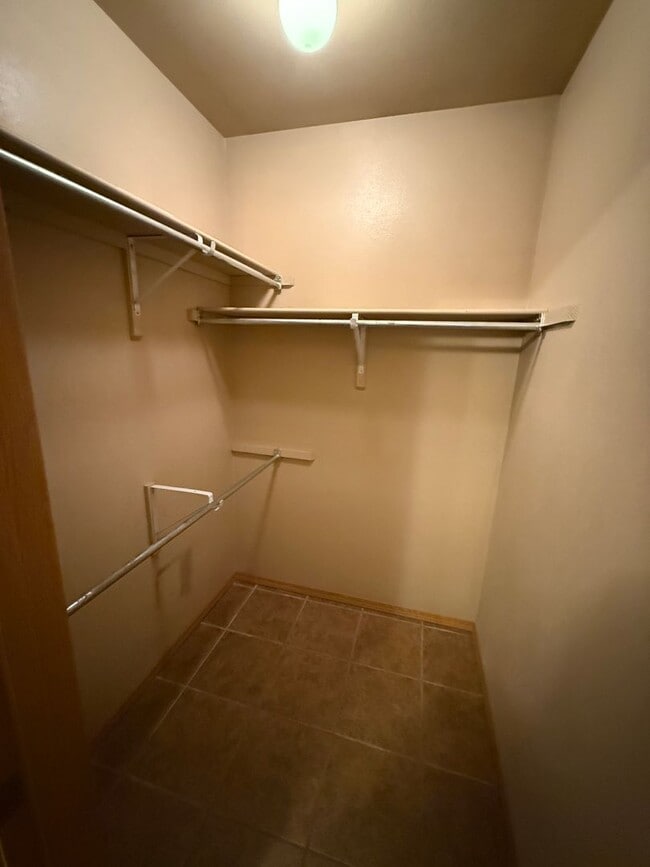 Building Photo - 1214 N Boston Pl
