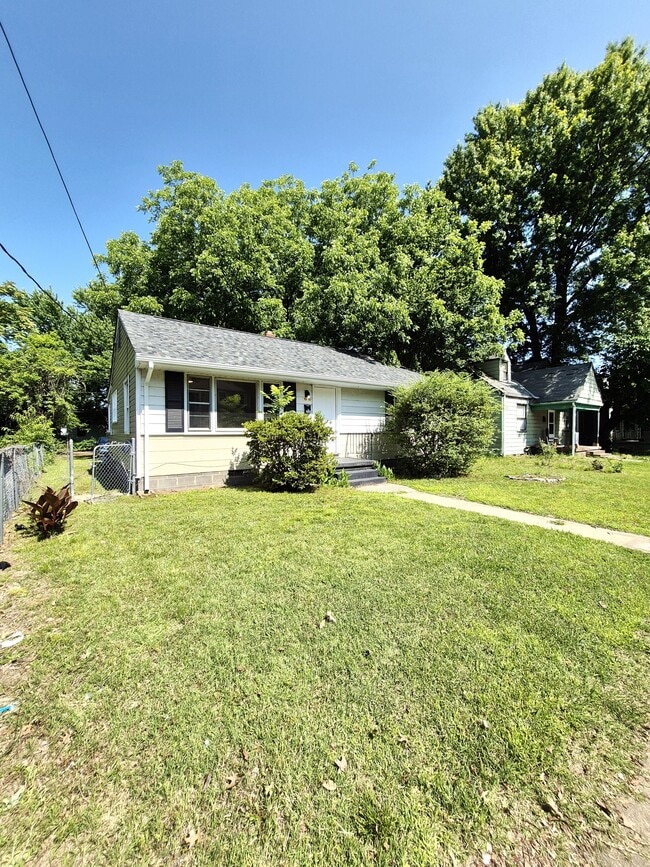 Primary Photo - 1510 Mechanicsville Tpke