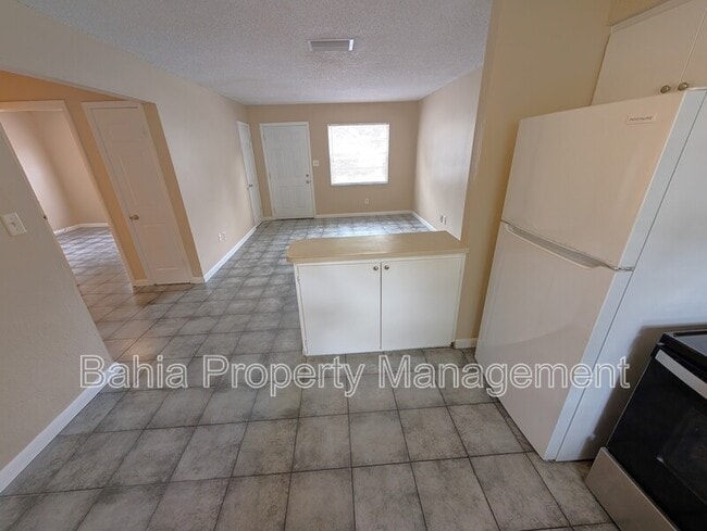 Building Photo - 3307 N 77th St