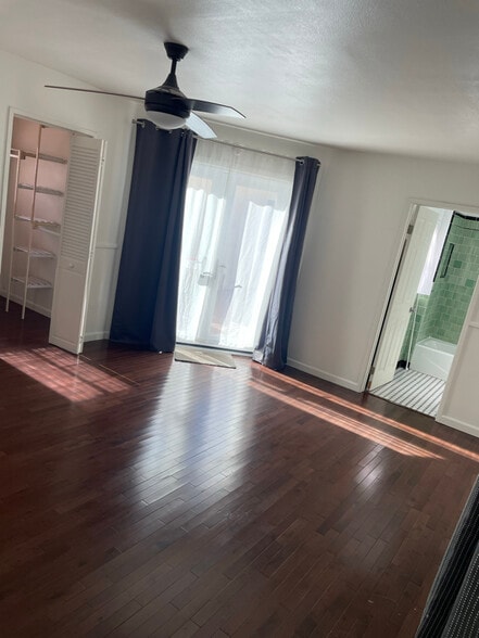 Building Photo - 515 S Indiana St