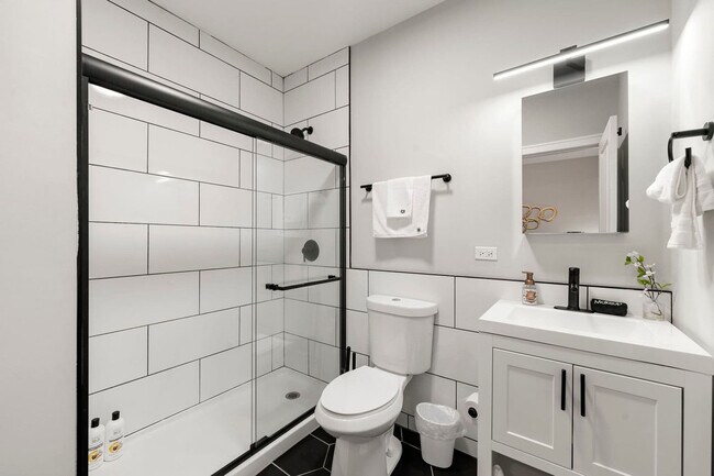 Building Photo - 2207 W 18th St