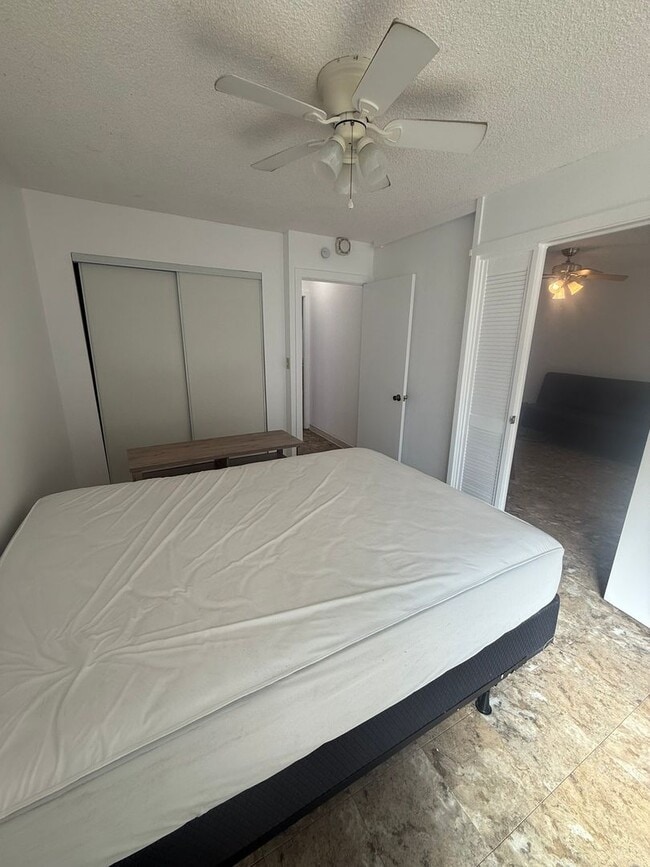 Building Photo - Near Waikiki Beach. Window AC. Near Public Transportation