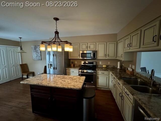 Building Photo - 39494 Village Run Dr
