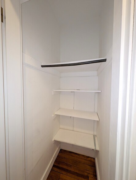 Building Photo - 5 Freeman St